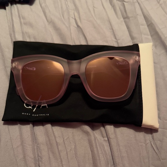 Quay Australia Accessories - Quay Australia Rose-Tinted Sunglasses